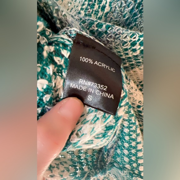 NEW |Women’s Gorgeous Open Knit Top Cover-Up Swim Tunic Small - Picture 8 of 8